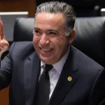 Regresa Enrique Inzunza al Senado tras «licencia exprés» de unas horas