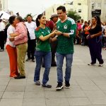 Convive Rafa Loera con la cultura pachuco en el Centro de Chihuahua